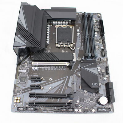 中古  GIGABYTE Z690 UD DDR4 Rev.1.0 3480033167 